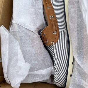 NIB Sperry Seersucker Leeward